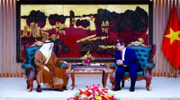 رئيس وزراء فيتنام يبحث سبل تعزيز التعاون الثنائي مع سفير دولة الإمارات